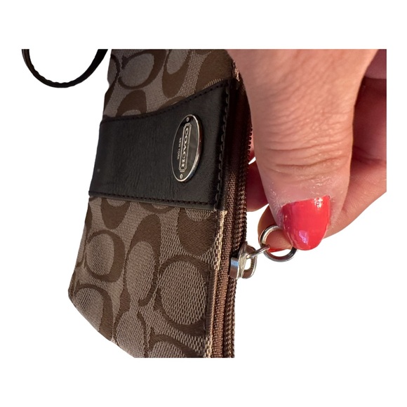 Coach wristlet - Picture 5 of 6